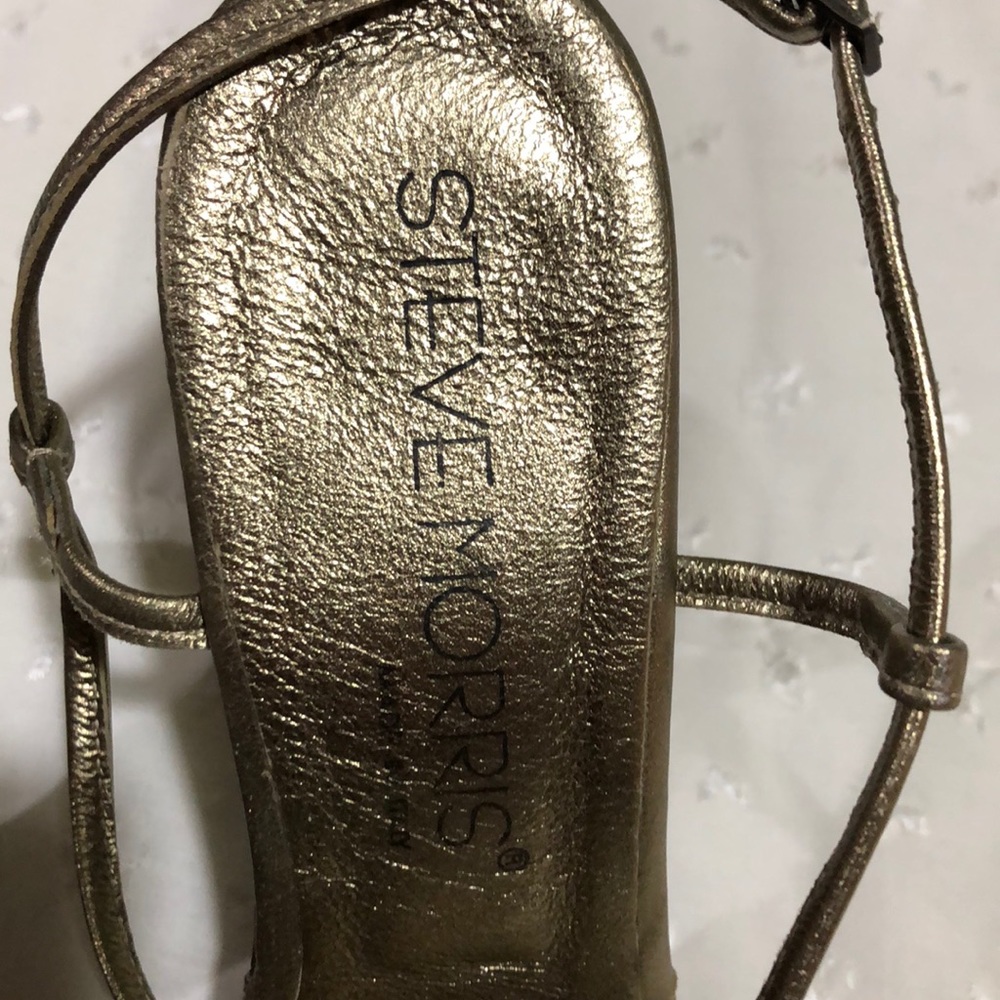 Shoes - Picture 2 of 4